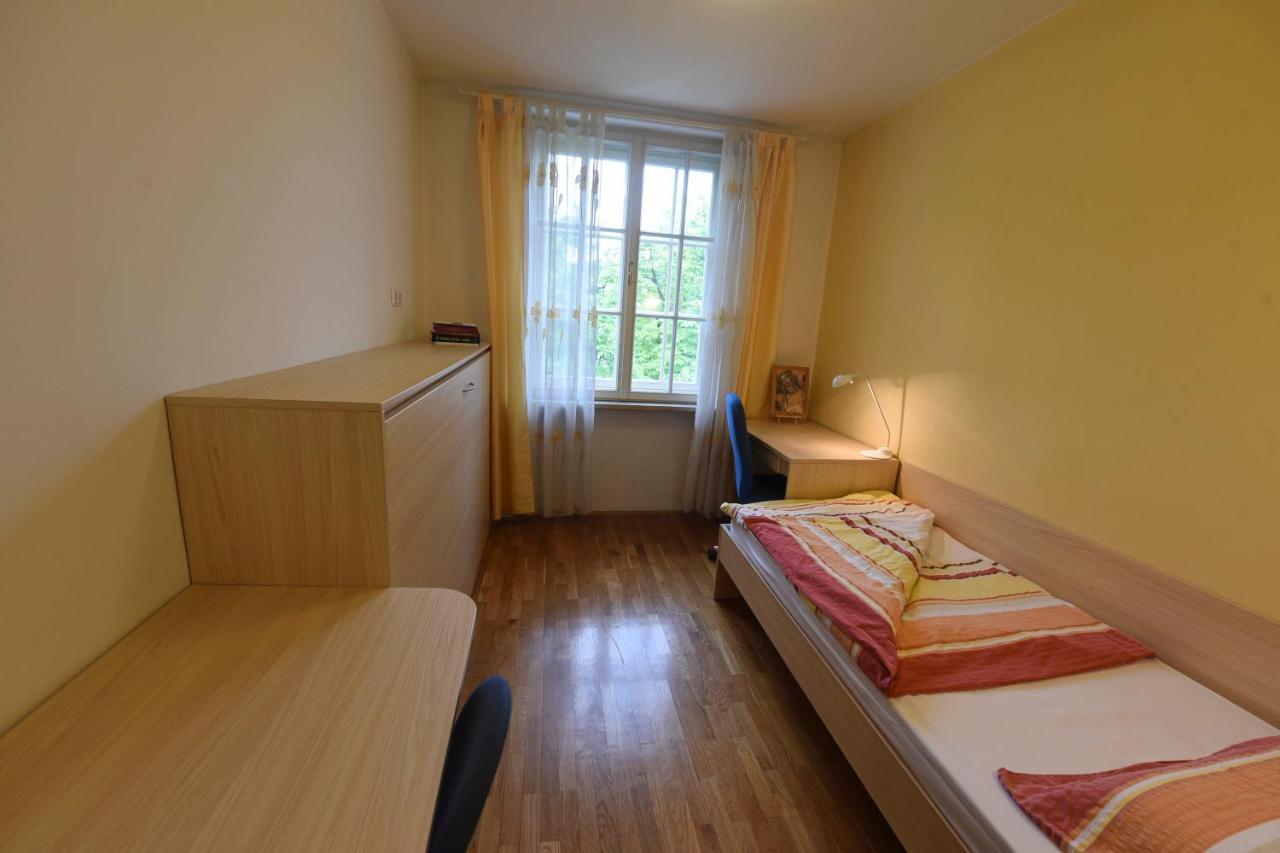 Saint Ignatius Retreat House Bed and Breakfast Ljubljana Eksteriør billede