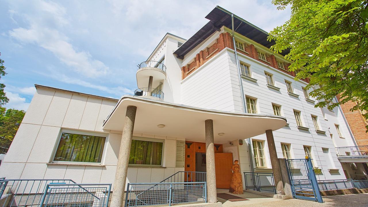 Saint Ignatius Retreat House Bed and Breakfast Ljubljana Eksteriør billede